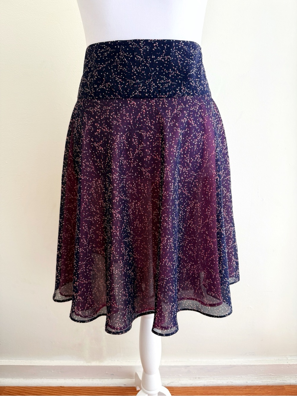 GIORGIO ARMANI COLLEZIONI PURPLE PINK FLORAL PRINT HIGH WAISTED MIDI SKIRT - Picture 5 of 7
